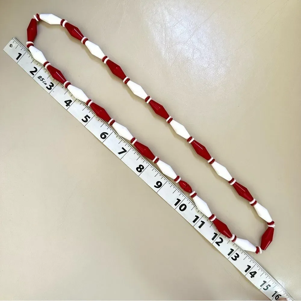 Vintage red and white beaded cocktail necklace